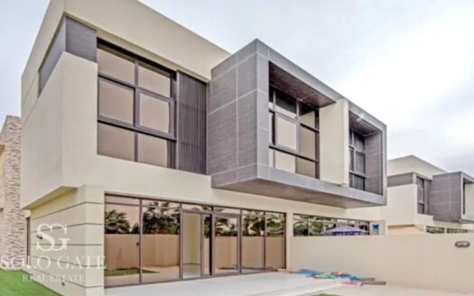 Modern Villa | Stylish 4BR | Golf Course Community