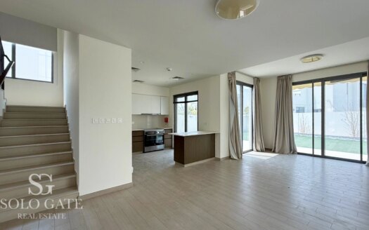 Spacious Bright Villa | Vacant | Golf Course View