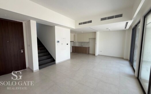 Elegant 3BR | Prime Spot | Golden Beach Access