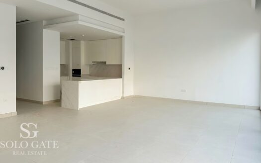 Single Row Villa | Large Plot | Downtown View